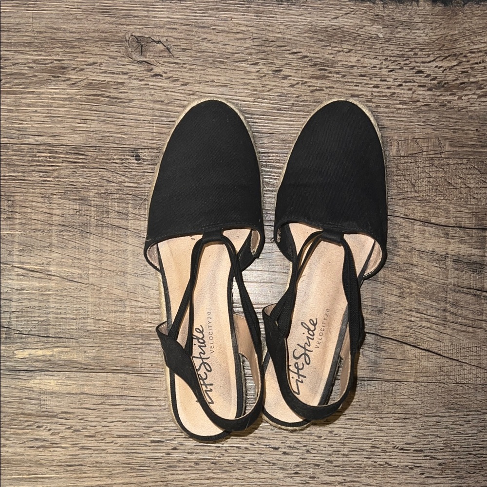 Life Stride Women's Black wedges